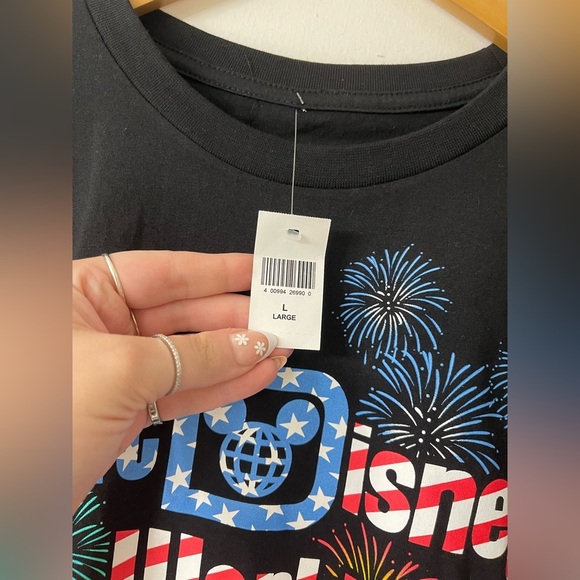 NWT Unisex Disney Black Americana Patriotic Fireworks Graphic Tee - Picture 3 of 4
